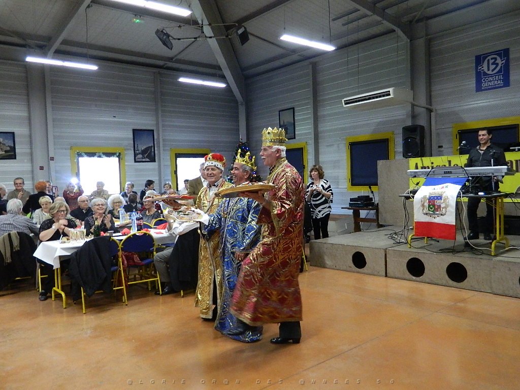 AOBR 2016 01 17 MARSEILLE GATEAU DES ROIS ET LES VOEUX  (31).JPG -                                